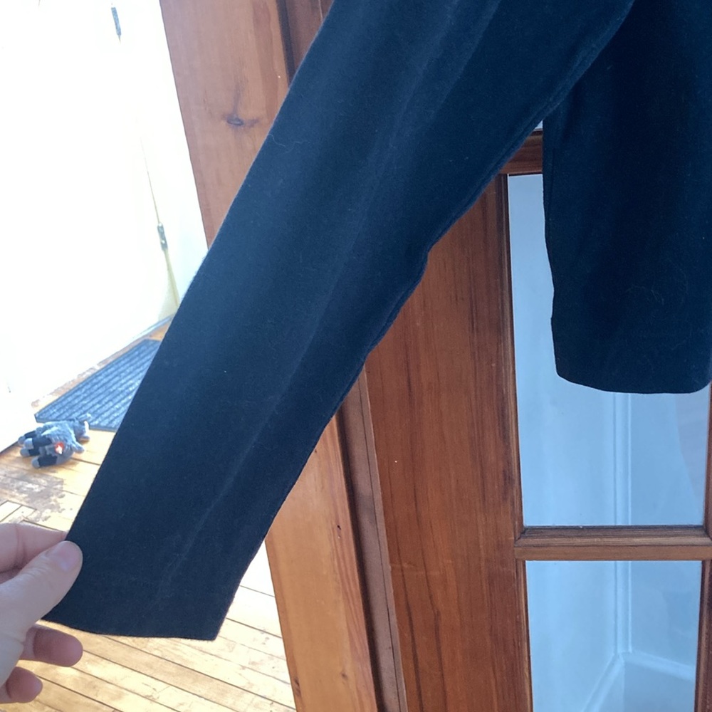L.L. Bean black long sleeve - Picture 4 of 7